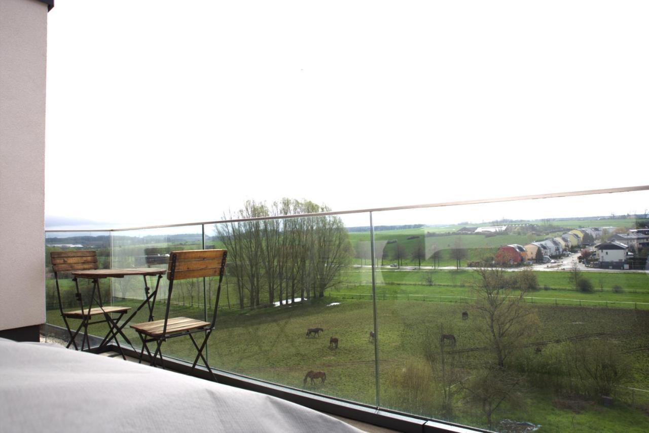 Peaceful Modern 2 Bedroom Penthouse With Nice View Hesperange Exterior photo