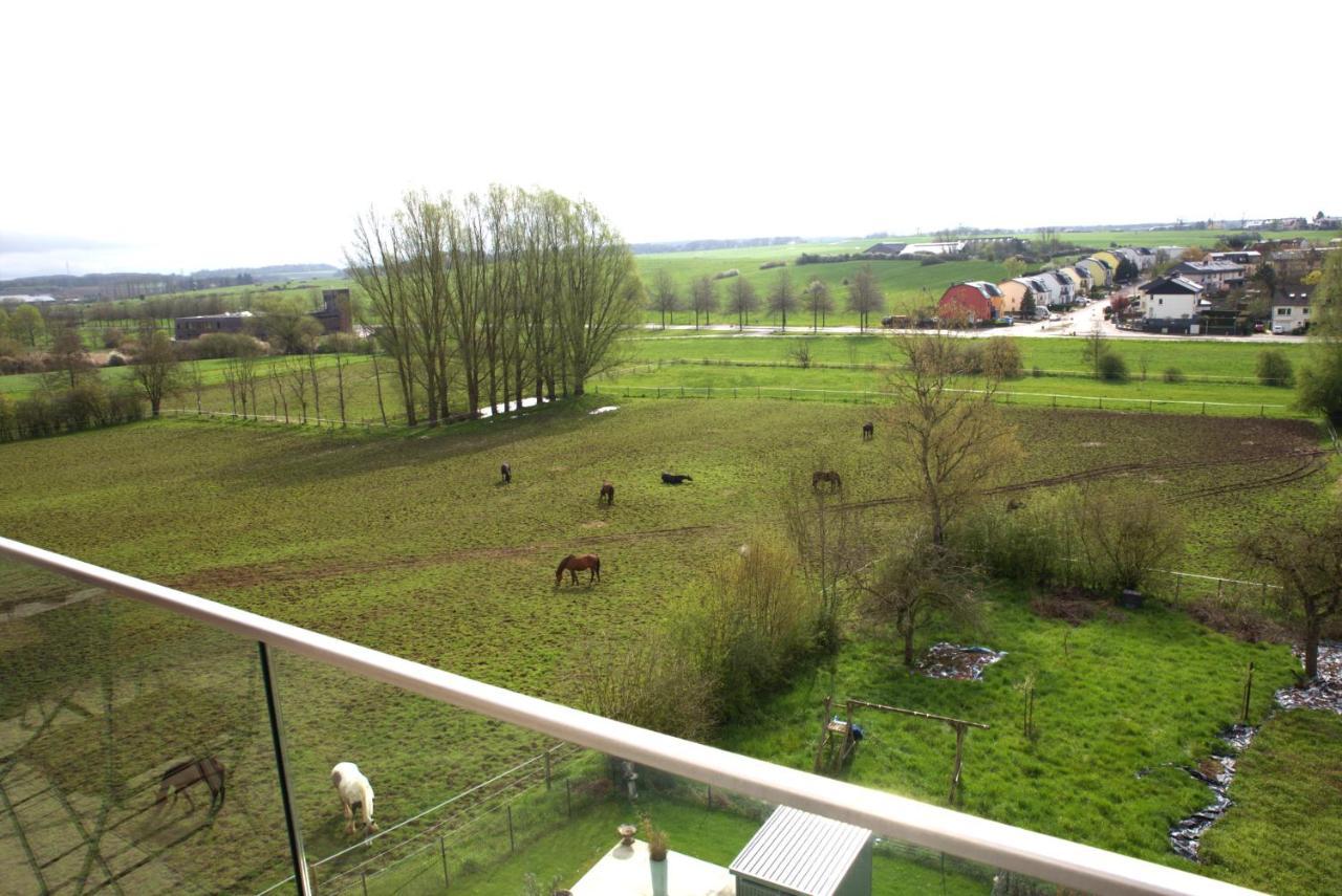 Peaceful Modern 2 Bedroom Penthouse With Nice View Hesperange Exterior photo