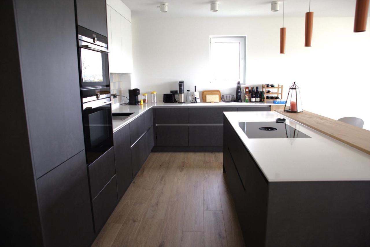 Peaceful Modern 2 Bedroom Penthouse With Nice View Hesperange Exterior photo